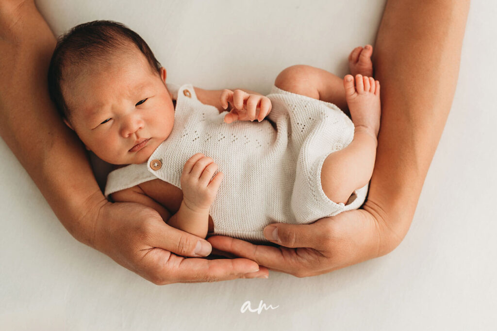Sesión fotos bebé recién nacido en estudio en Madrid Newborn baby photo session in studio in Madrid Precio sesion newborn madrid
