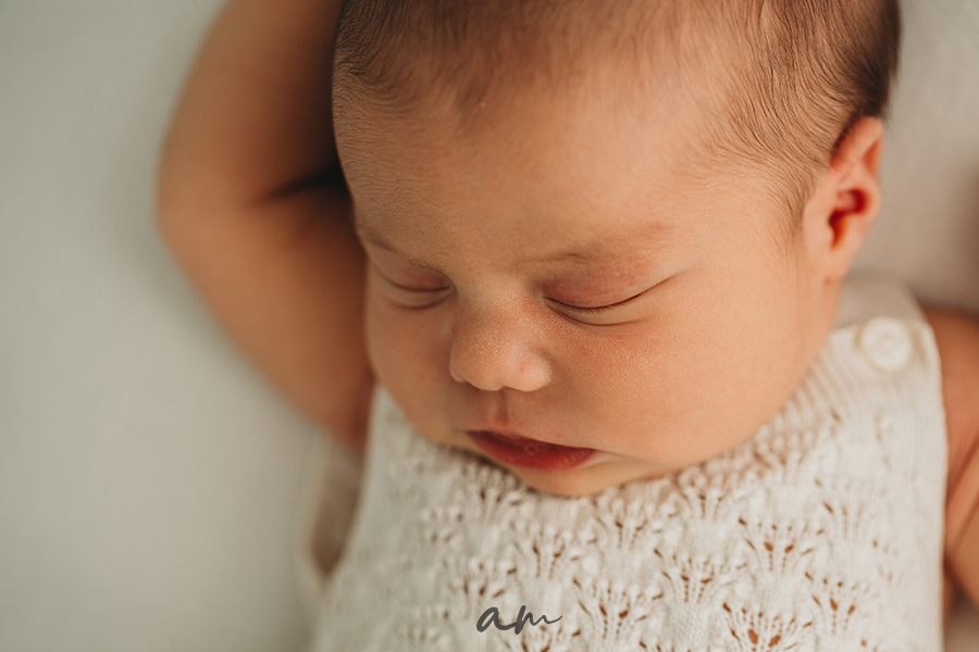 Sesión fotos bebé recién nacido en estudio en Madrid Newborn baby photo session in studio in Madrid Precio sesion newborn madrid